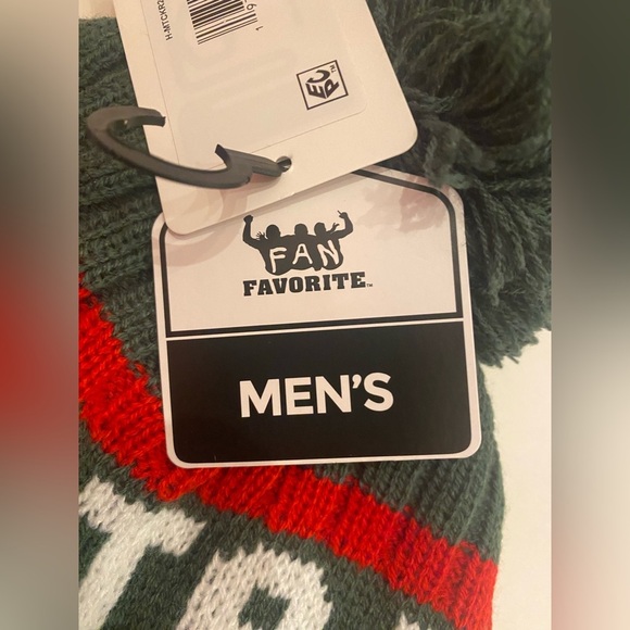 NHL Minnesota Wild Hockey Green Pom Pom Winter Hat Beanie One Size NWT - Picture 3 of 5